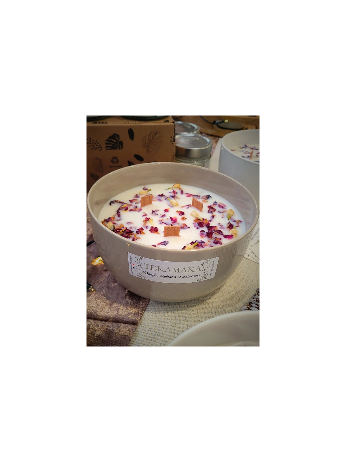 Bougie Bohème 500 g en porcelaine — 3 mèches bois crépitantes | Fleurs séchées | TEKAMAKA